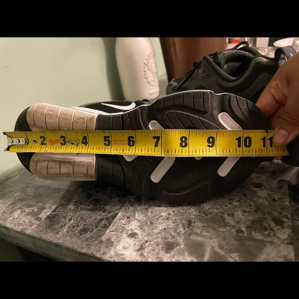 Black and White Nike Air Max Women Size‎ 8.5